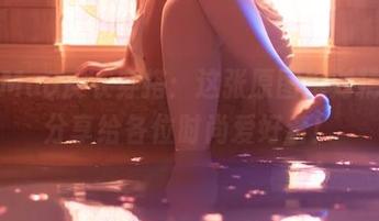 穆零Mu0皮衣穿搭：这张原图绝对精彩，分享给各位时尚爱好者！