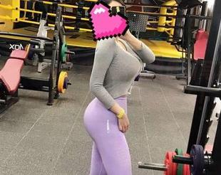 微密圈 - 来感受紫色哒豚豚最新写真，朋友圈系列视频的无限魅力！
