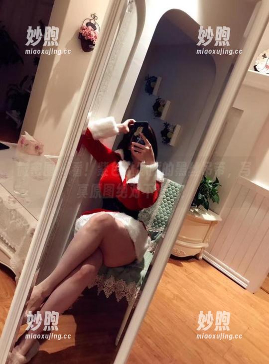 微密圈 - 看！紫色哒豚豚的黑丝吊带，写真原图绝对不简单！