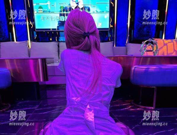 脸红Dearie 微密圈 - 从脸红Dearie的吊带美图合集看那些不小心的诱惑