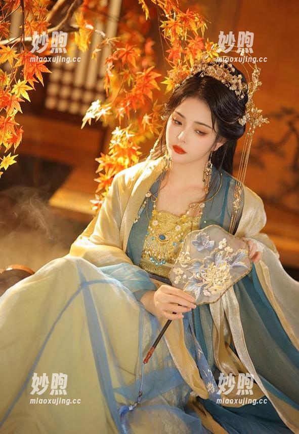 苏嫣嫣阿姨 说好的白色呢?苏嫣嫣阿姨的全套写真让我对“白色”有了新的定义!