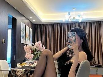 微密圈 - 连衣裙与葛征，谁的写真资源更撩？我简直懵了。