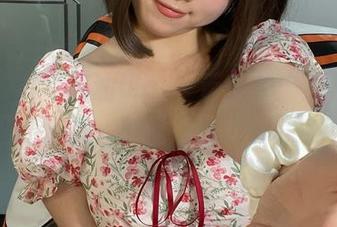 微密圈 - “葱油饼er”带来的“亮黑”：图库里的资源，真是让人心砰砰的节奏！