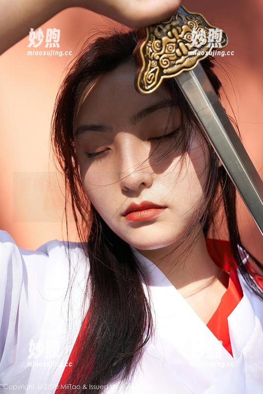 蜜桃社-咕噜Sweet 蜜桃社 - 图片背后的故事:咕噜Sweet的制服,通过镜头看见她的世界