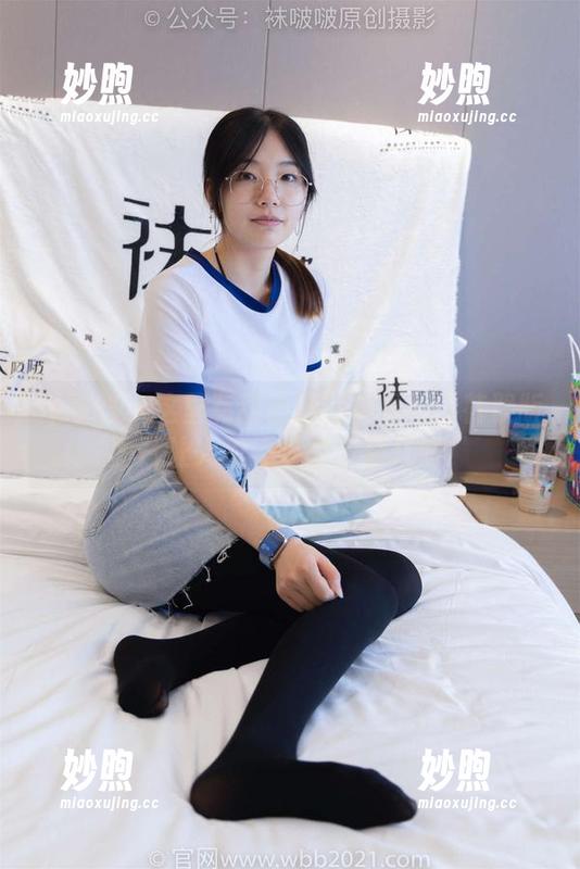 袜啵啵-甜甜圈 袜啵啵 - 这里有甜甜圈的裤里丝:花絮版图片让人忍不住想多看几眼!