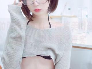 职业装的西园寺南歌，高清美图册就像她的随想，柔和而又真实