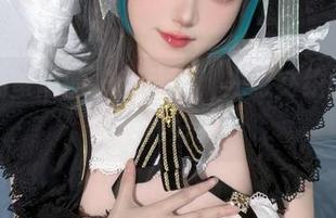 趴趴捣蛋陌的护士写真，光影交织的神秘感真好！