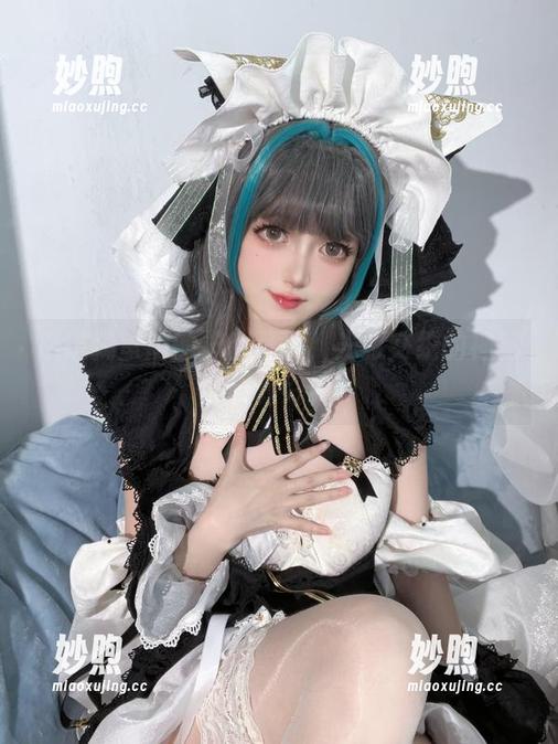 趴趴捣蛋陌 趴趴捣蛋陌的护士写真,光影交织的神秘感真好!