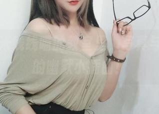 在过期米线线喵的教室里，写真与套图间的幽默小插曲！