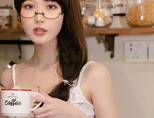 当阿包也是兔娘化身白兔miku：以为我会不心动吗？