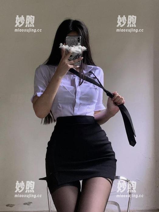 陈佩奇 微密圈 - 美图轰炸!陈佩奇的腿环黑丝日常,随时随地都在撩呀