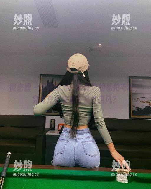 陈佩奇 微密圈 - 原图直击!陈佩奇的私拍毛衣,究竟是温暖感还是性感风?