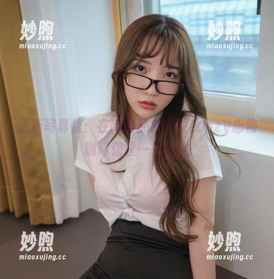 韩国孙乐乐 最新写真集:在韩国孙乐乐的Loozy恋物咖啡馆里一探究竟