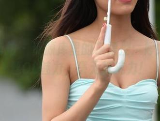 魔镜街拍 - 资源库里的灰裙控：婷婷的薄丝OL魅力，毫无抵抗力！
